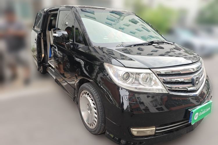 Used Honda Elysion 2012 2.4L VTi Luxury Edition Front Right 45 Deg