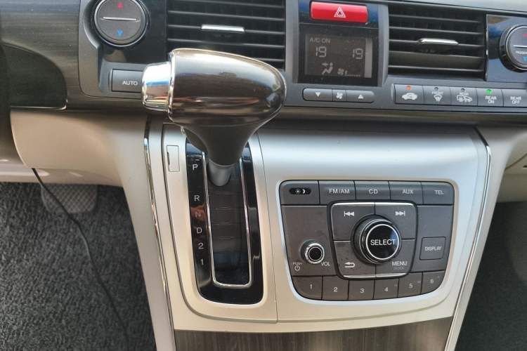Used Honda Elysion 2012 2.4L VTi-S Prestige Edition Gear Lever