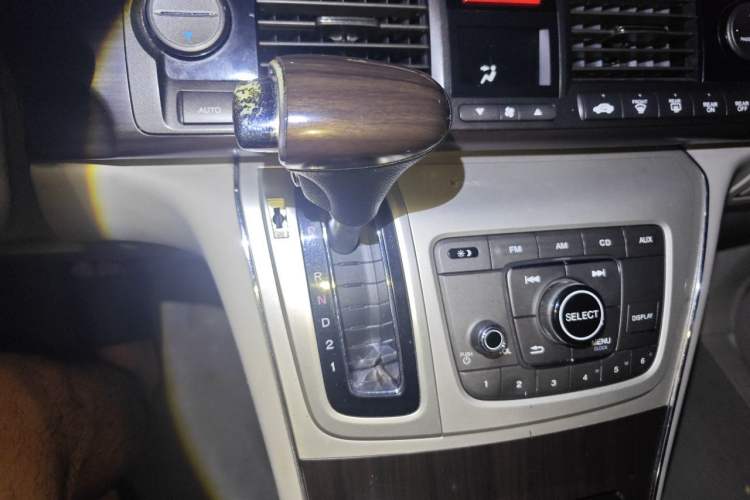 Used Honda Elysion 2012 2.4L VTi Luxury Edition Gear Lever