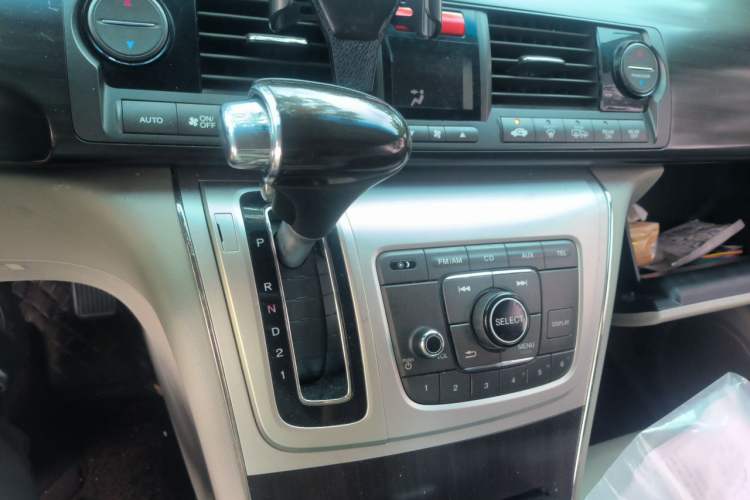 Used Honda Elysion 2012 2.4L VTi-S Prestige Edition Gear Lever