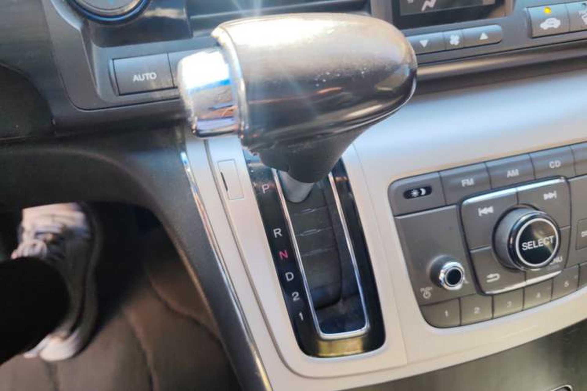 Used Honda Elysion 2012 2.4L VTi Luxury Edition Gear Lever
