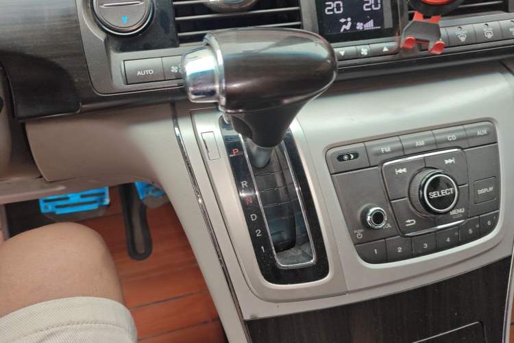 Used Honda Elysion 2012 2.4L VTi Luxury Edition Gear Lever