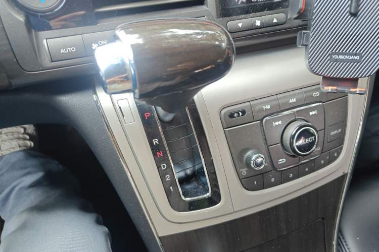 Used Honda Elysion 2012 2.4L VTi Luxury Edition Gear Lever