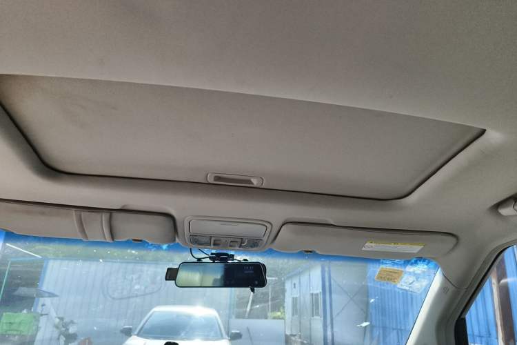 Used Honda Elysion 2012 2.4L VTi-S Prestige Edition Headliner