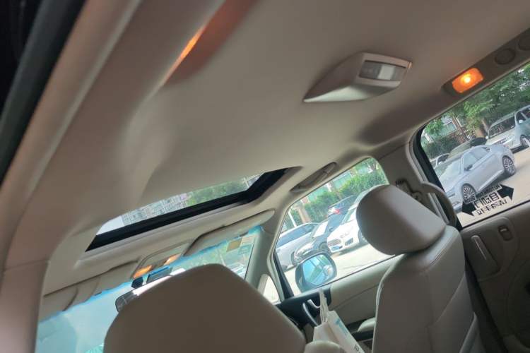 Used Honda Elysion 2012 2.4L VTi-S Prestige Edition Headliner
