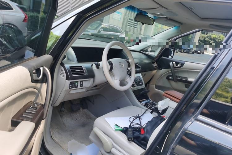 Used Honda Elysion 2012 2.4L VTi Luxury Edition Interior 3