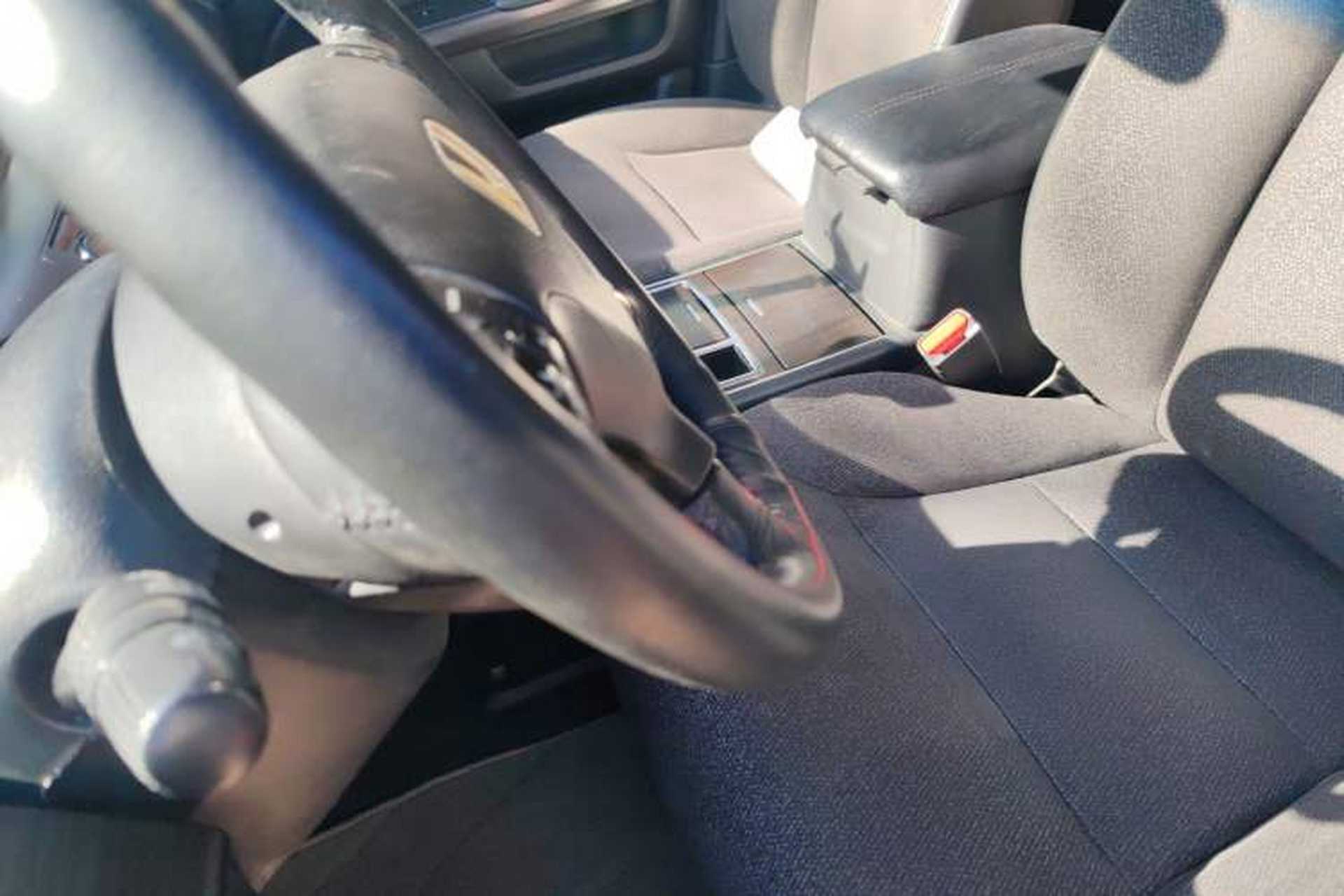 Used Honda Elysion 2012 2.4L VTi Luxury Edition Left Front Seat