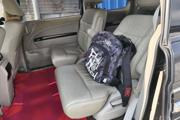 Used Honda Elysion 2012 2.4L VTi-S Prestige Edition Left Rear Seat