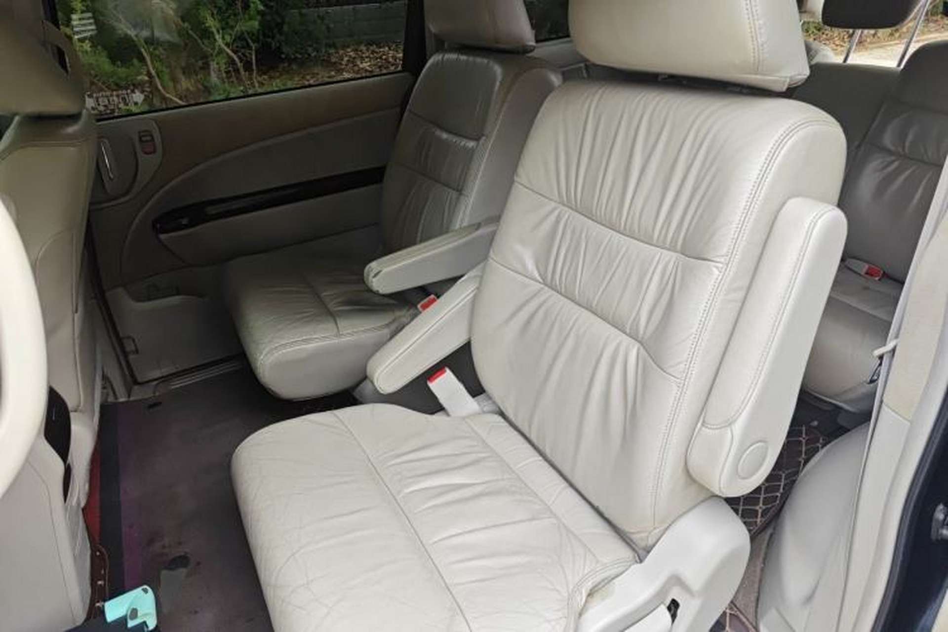 Used Honda Elysion 2012 2.4L VTi-S Prestige Edition Left Rear Seat