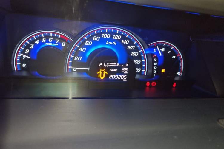 Used Honda Elysion 2012 2.4L VTi-S Prestige Edition Odometer Close Up