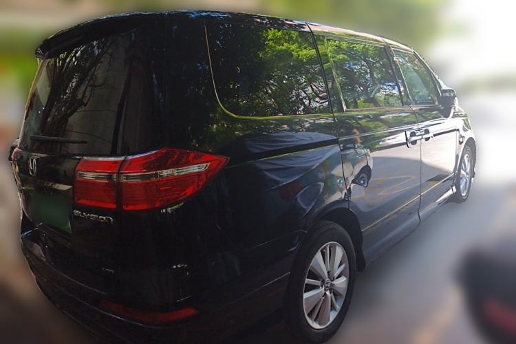 Used Honda Elysion 2012 2.4L VTi Luxury Edition Rear Right 45 Deg