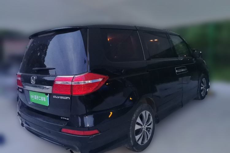 Used Honda Elysion 2012 2.4L VTi-S Prestige Edition Rear Right 45 Deg