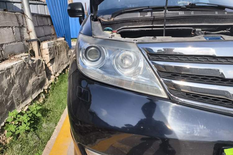 Used Honda Elysion 2012 2.4L VTi-S Prestige Edition Right Front Headlight
