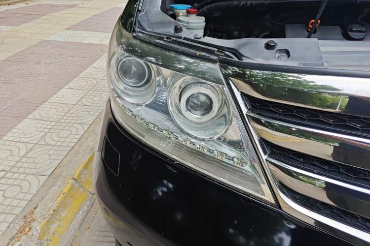 Used Honda Elysion 2012 2.4L VTi-S Prestige Edition Right Front Headlight