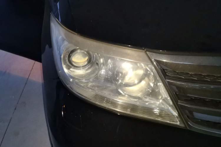 Used Honda Elysion 2012 2.4L VTi-S Prestige Edition Right Front Headlight