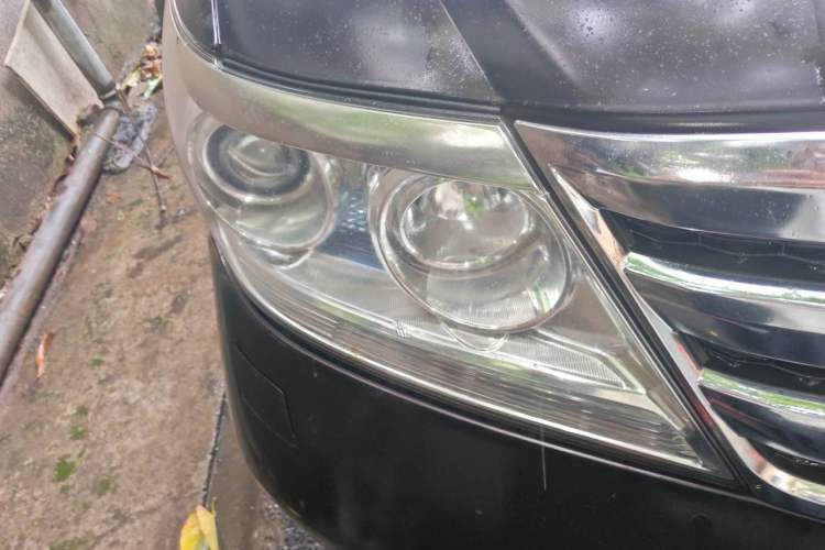 Used Honda Elysion 2012 2.4L VTi-S Prestige Edition Right Front Headlight