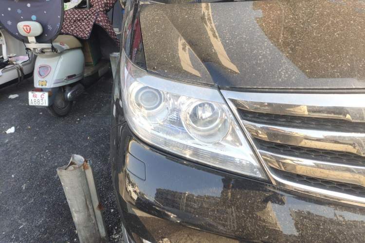 Used Honda Elysion 2012 2.4L VTi-S Prestige Edition Right Front Headlight