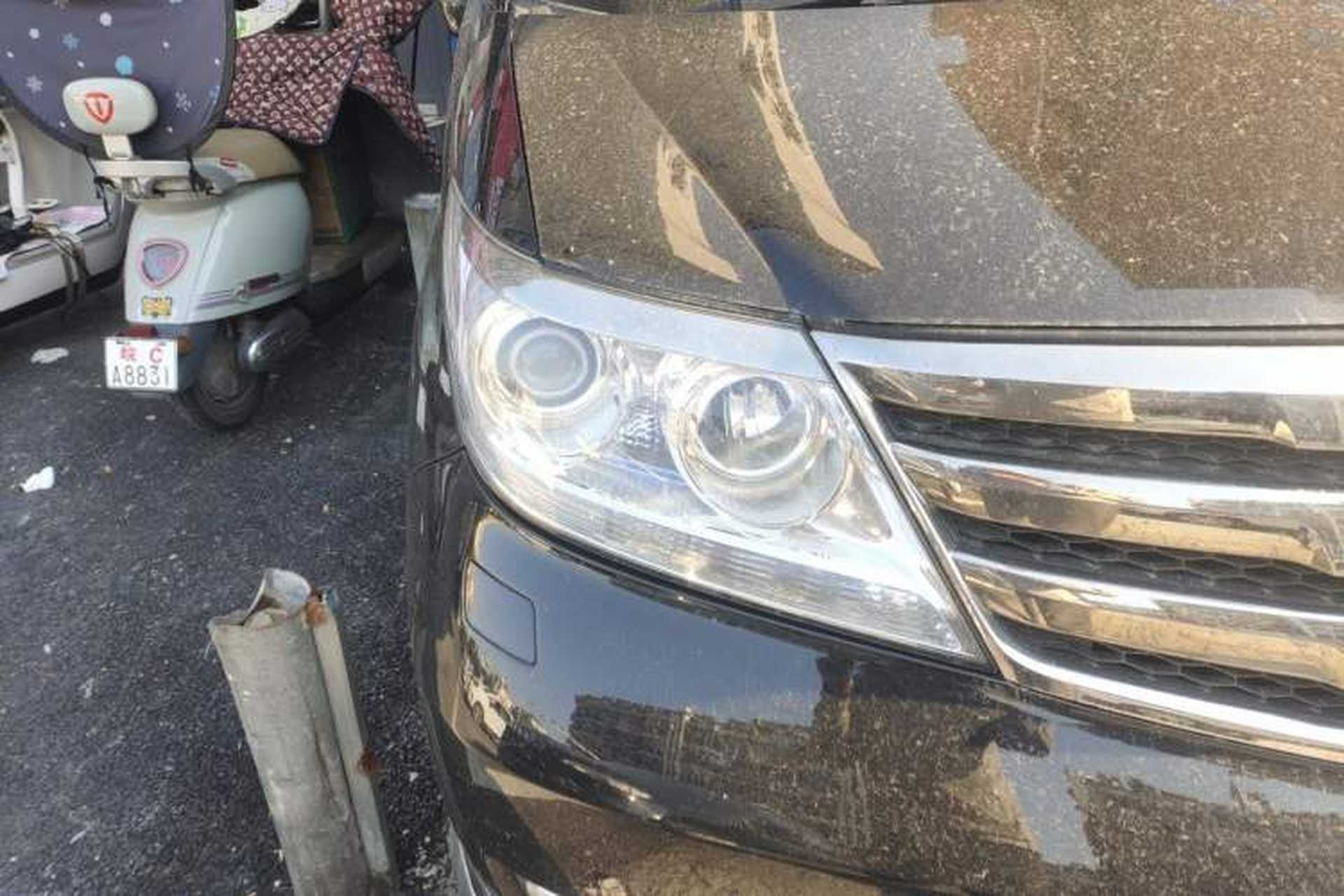 Used Honda Elysion 2012 2.4L VTi-S Prestige Edition Right Front Headlight