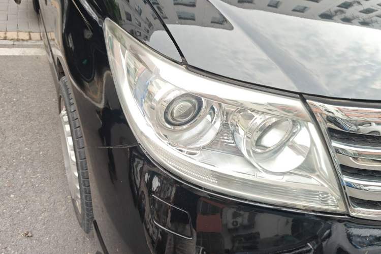 Used Honda Elysion 2012 2.4L VTi Luxury Edition Right Front Headlight