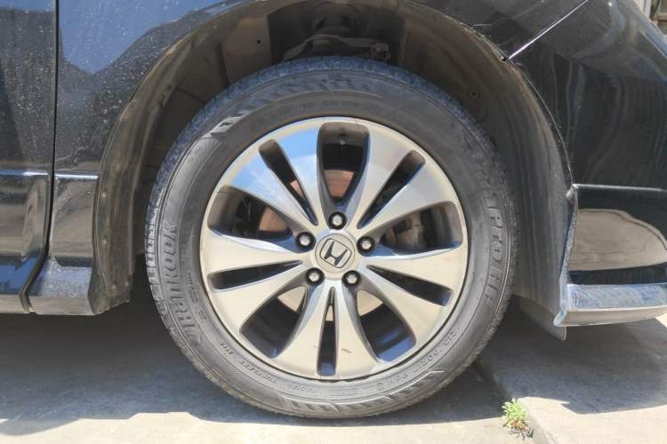 Used Honda Elysion 2012 2.4L VTi-S Prestige Edition Right Front Wheel Hub