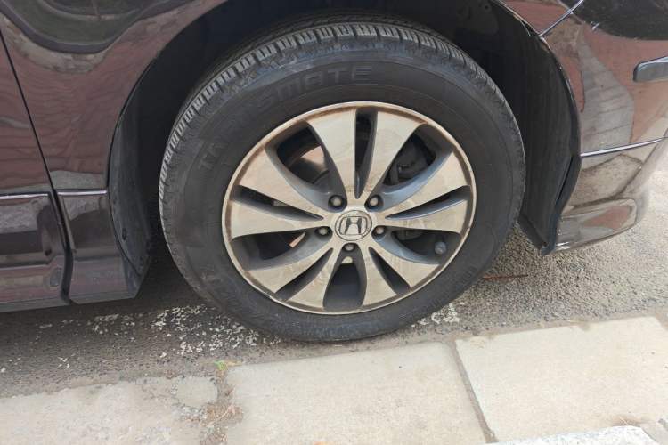 Used Honda Elysion 2012 2.4L VTi-S Prestige Edition Right Front Wheel Hub