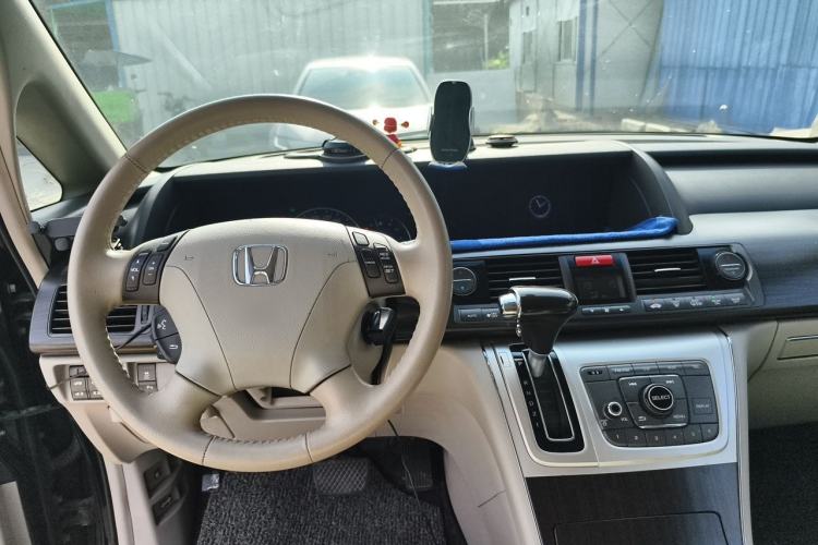 Used Honda Elysion 2012 2.4L VTi-S Prestige Edition Steering Wheel
