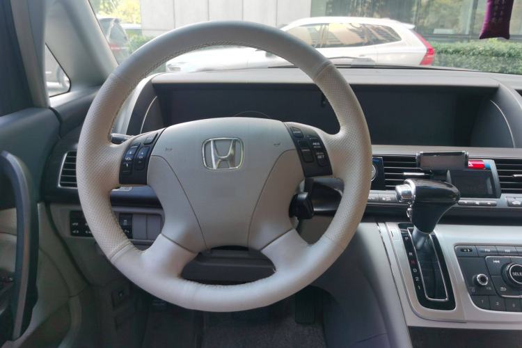 Used Honda Elysion 2012 2.4L VTi Luxury Edition Steering Wheel