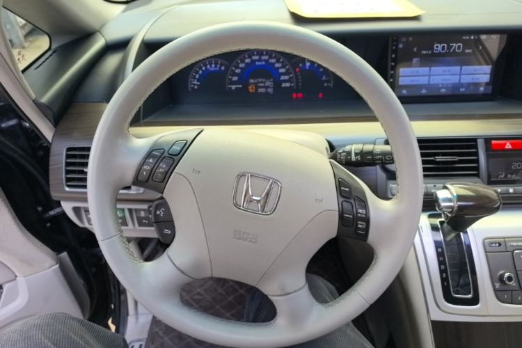Used Honda Elysion 2012 2.4L VTi-S Prestige Edition Steering Wheel