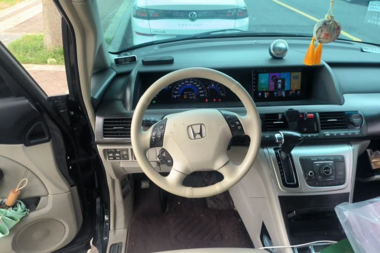 Used Honda Elysion 2012 2.4L VTi-S Prestige Edition Steering Wheel