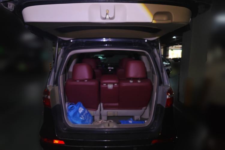 Used Honda Elysion 2012 2.4L VTi Luxury Edition Trunk