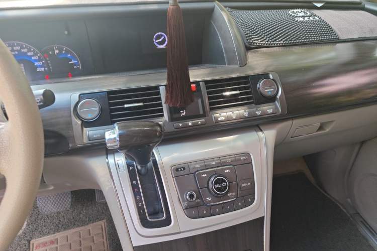 Used Honda Elysion 2012 2.4L VTi Luxury Edition Audio And AC Panel