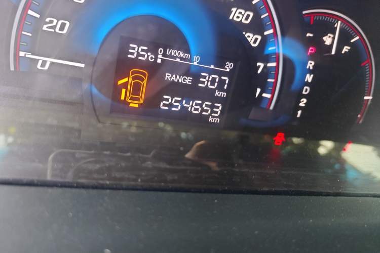 Used Honda Elysion 2012 2.4L VTi Luxury Edition Odometer Close Up