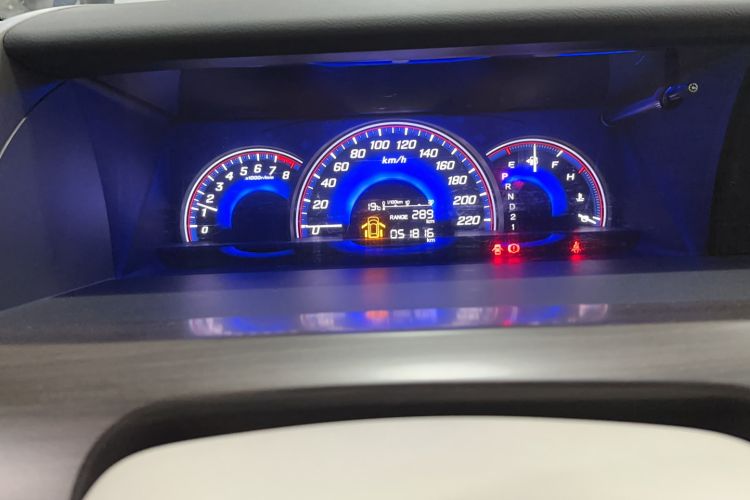Used Honda Elysion 2012 2.4L VTi Luxury Edition Odometer Close Up