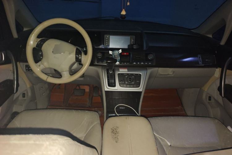 Used Honda Elysion 2012 2.4L VTi-S Prestige Edition Center Console