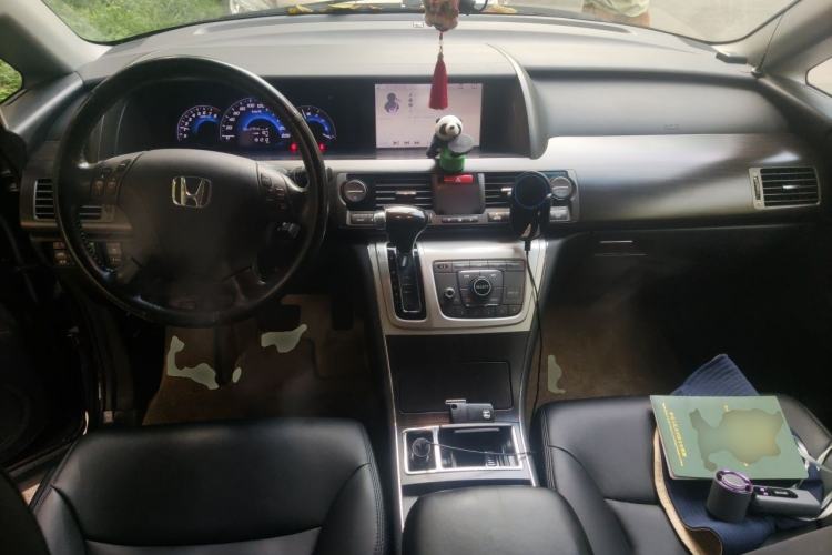 Used Honda Elysion 2012 2.4L VTi Luxury Edition Center Console