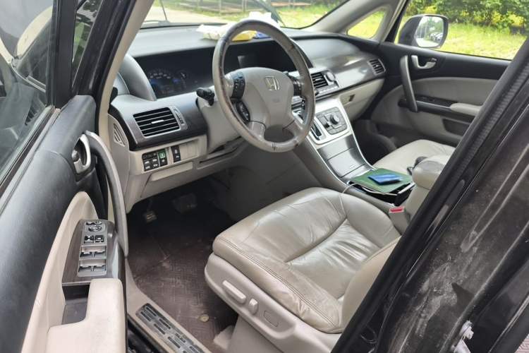 Used Honda Elysion 2012 2.4L VTi-S Prestige Edition Driver Seat