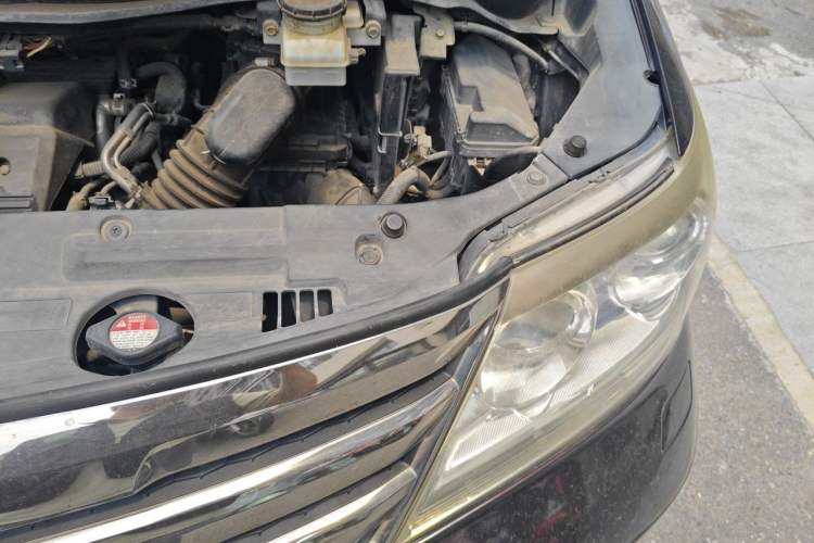 Used Honda Elysion 2012 2.4L VTi-S Prestige Edition Engine Bay Left