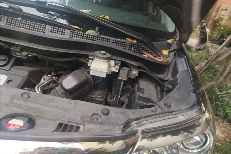 Used Honda Elysion 2012 2.4L VTi Luxury Edition Engine Bay Left