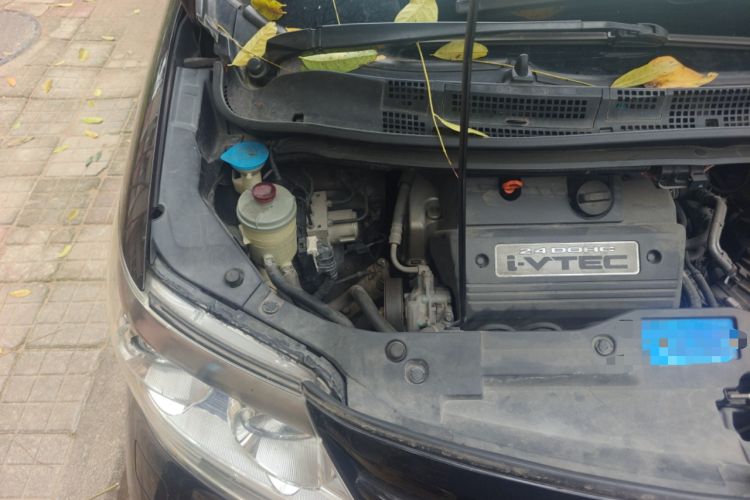Used Honda Elysion 2012 2.4L VTi-S Prestige Edition Engine Bay Right