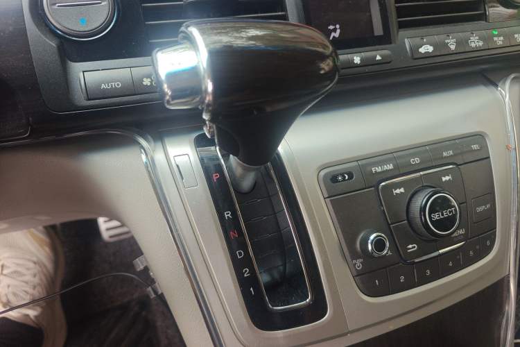 Used Honda Elysion 2012 2.4L VTi-S Prestige Edition Gear Lever