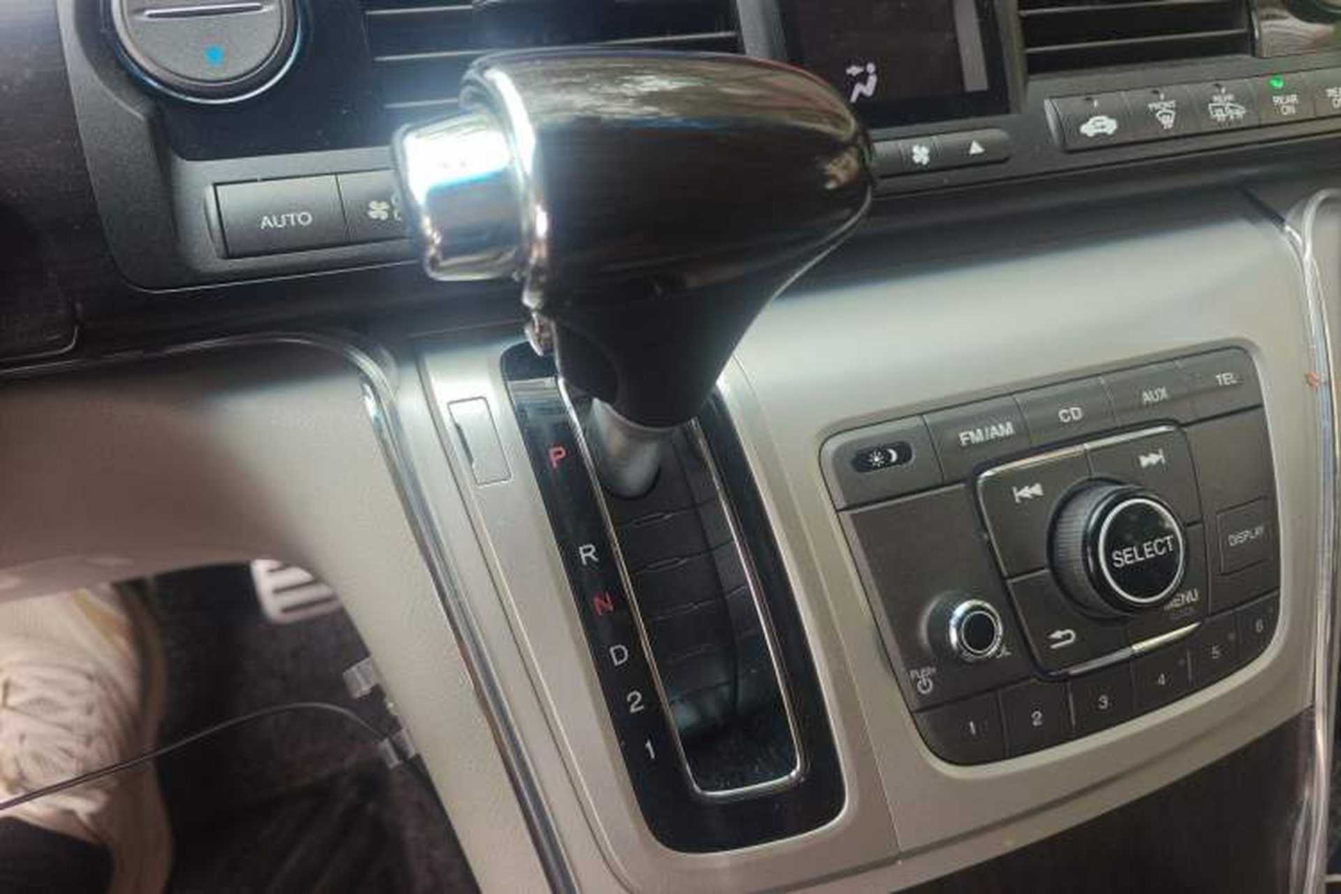 Used Honda Elysion 2012 2.4L VTi-S Prestige Edition Gear Lever