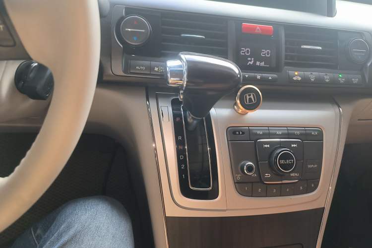 Used Honda Elysion 2012 2.4L VTi Luxury Edition Gear Lever