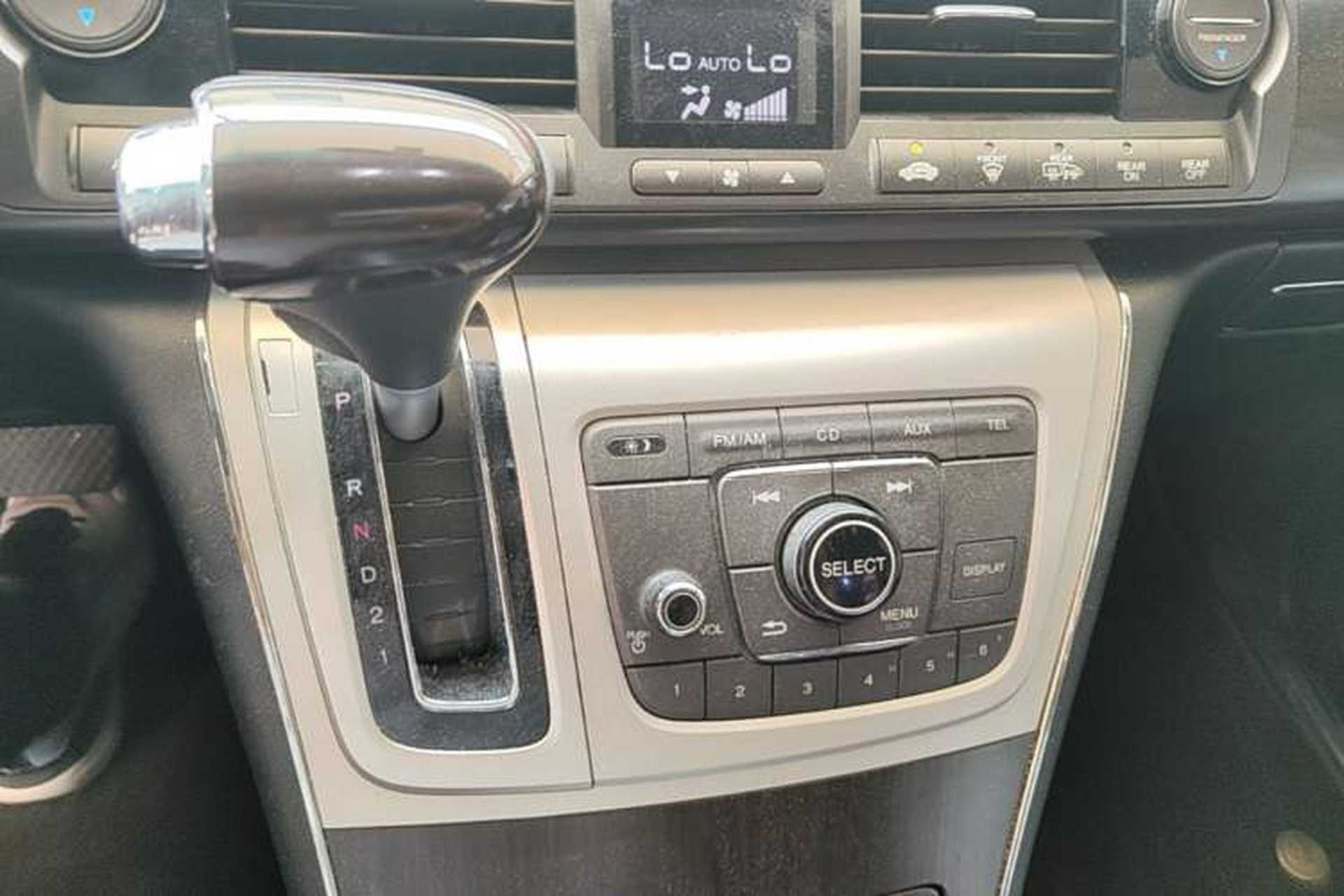 Used Honda Elysion 2012 2.4L VTi-S Prestige Edition Gear Lever