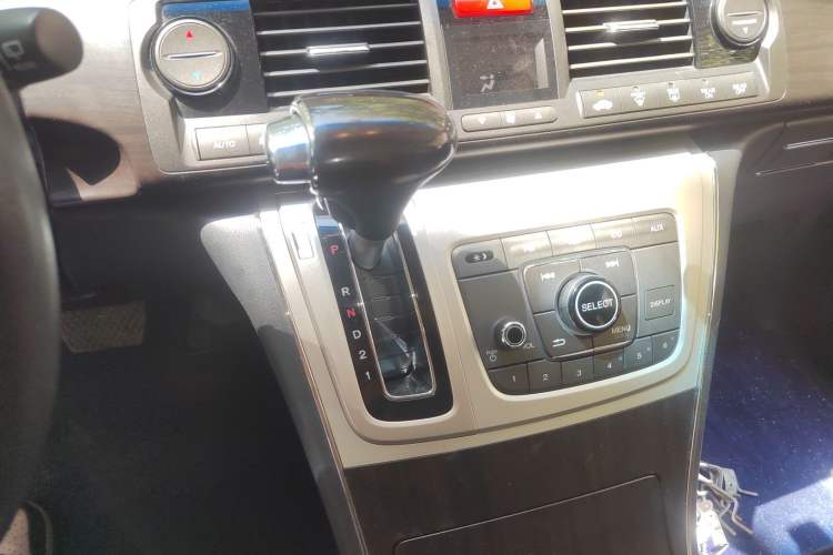 Used Honda Elysion 2012 2.4L VTi Comfort Edition Gear Lever