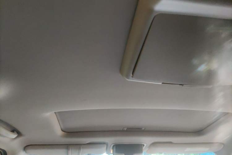 Used Honda Elysion 2012 2.4L VTi Luxury Edition Headliner