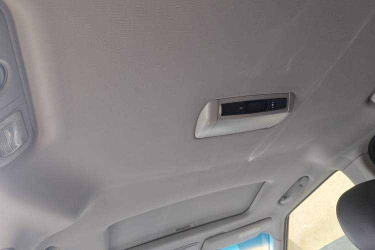 Used Honda Elysion 2012 2.4L VTi Luxury Edition Headliner