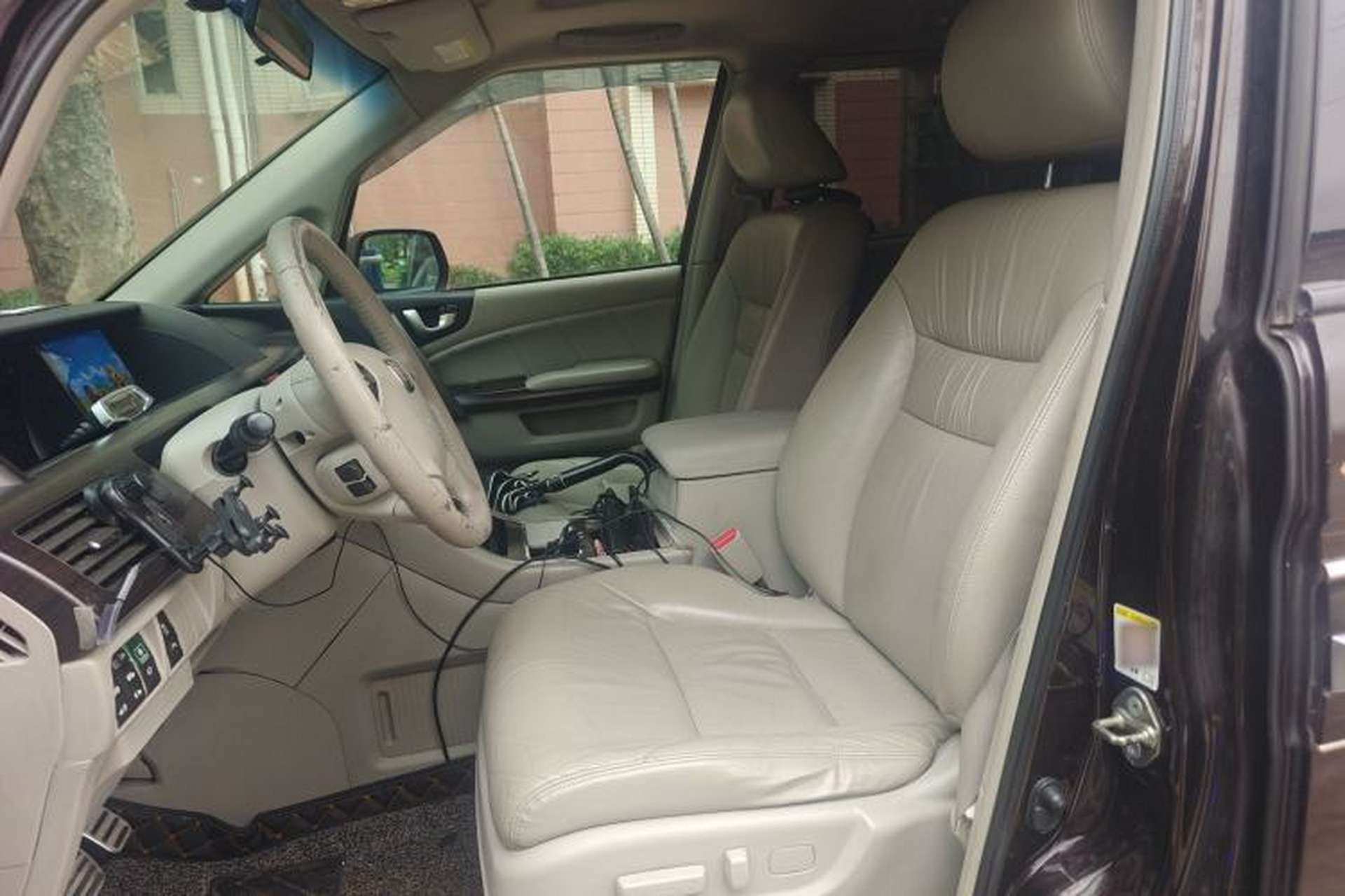 Used Honda Elysion 2012 2.4L VTi-S Prestige Edition Left Front Seat