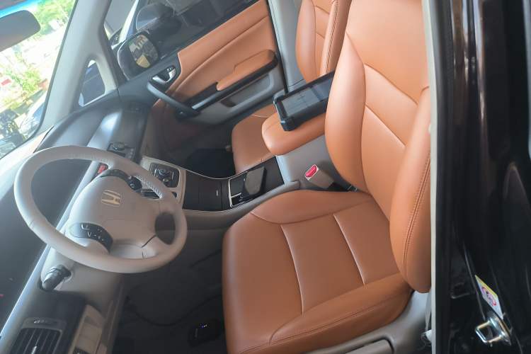 Used Honda Elysion 2012 2.4L VTi Luxury Edition Left Front Seat