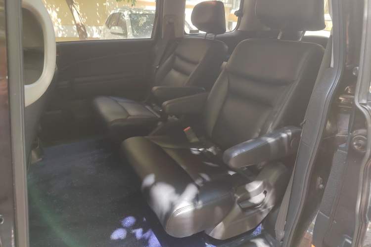 Used Honda Elysion 2012 2.4L VTi Comfort Edition Left Rear Seat