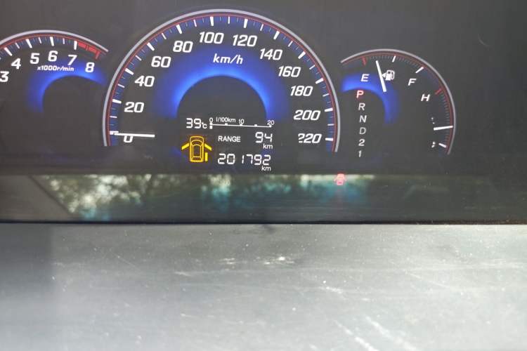 Used Honda Elysion 2012 2.4L VTi Comfort Edition Odometer Close Up